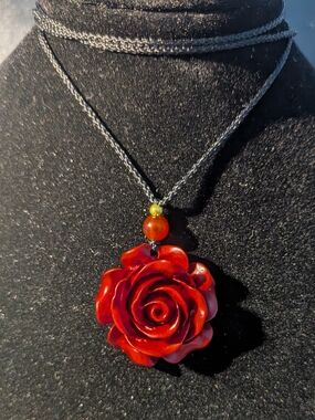 Red Rose Pendant Necklace - Elegant Natural Stone Carved Rose